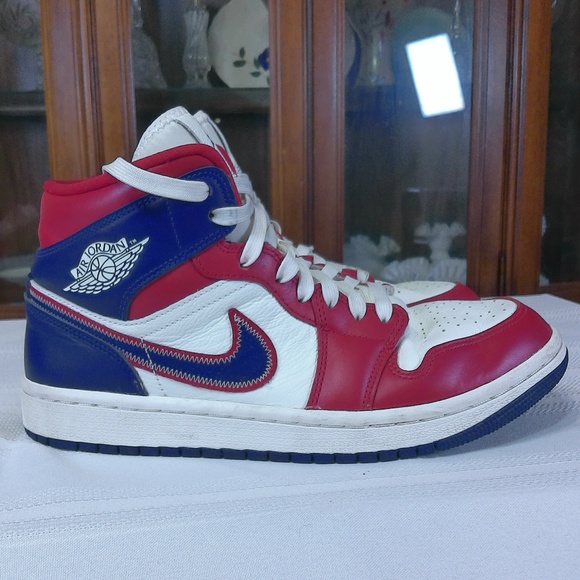 EC Nike Air Jordan 1 Retro ‘USA’ Mid SE Sneakers Woman’s Sz US 8.5/EU 40 - Picture 5 of 12